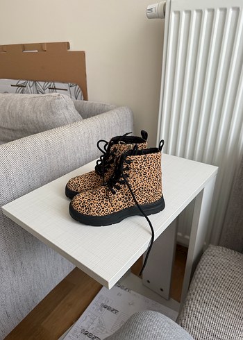 26 Beden kahverengi Renk Zara bot