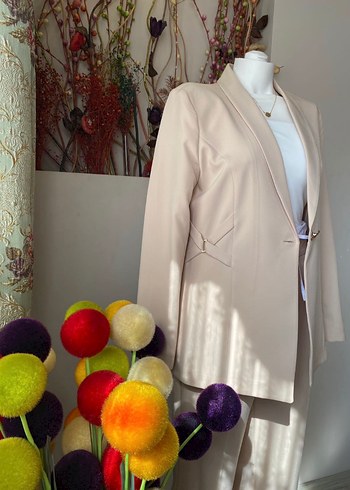 Diğer Bej Kadın Uzun Kesim Düğmeli Blazer Ceket