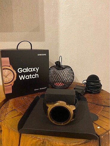 Samsung Galaxy Watch 42 mm Rose Gold Akıllı Saat.