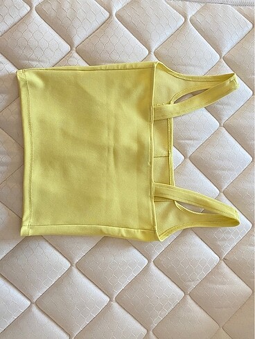 LC Waikiki sarı crop top
