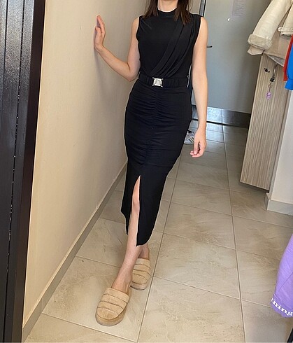 siyah şık midi elbise