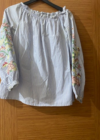 Abercrombie & Fitch 38