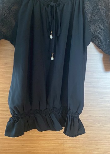 Dantel Detaylı Siyah Kısa Kollu Bluz - Görsel 3