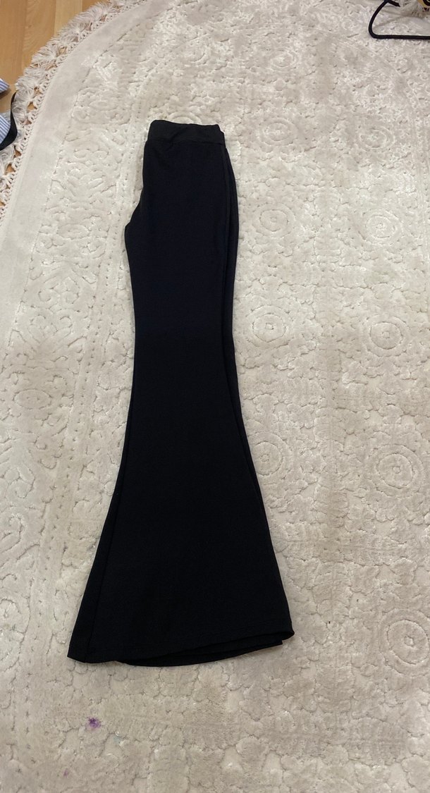 Siyah Kadın Rahat Kumaş Pantolon - Görsel 2