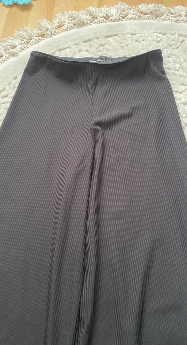 Siyah Bol Kesim Kadın Kumaş Pantolon - Görsel 2