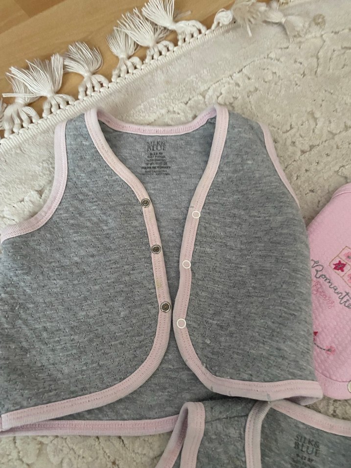 Kız Çocuk Gri Triko Düğmeli Yelek 3 adet - Görsel 3