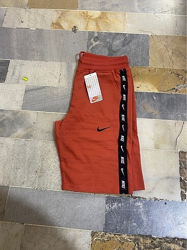 Kopmak nike şort sporcu
