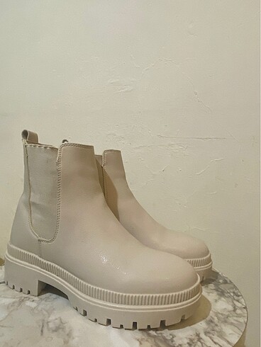 LC Waikiki Bej rengi bot
