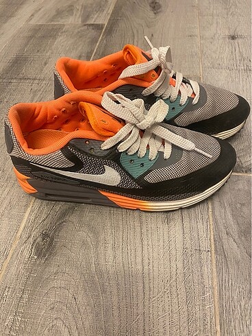 Nike spor ayakkabı