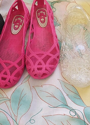 2 adet 36 1 adet 37numara Hepsi. 20 TL