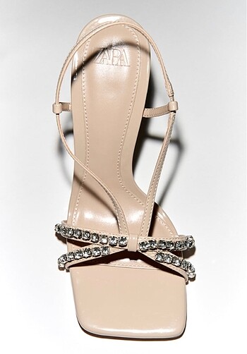 Zara Parlak Taşlı Topuklu Sandalet