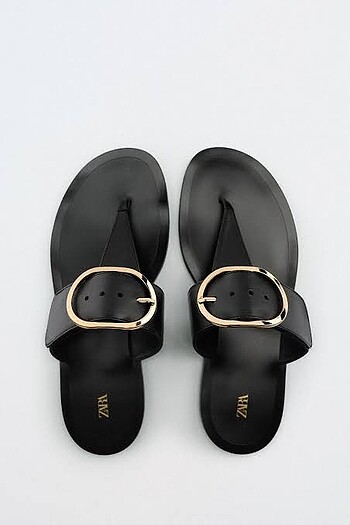 36 Beden siyah Renk Zara Toka Detaylı Deri Sandalet
