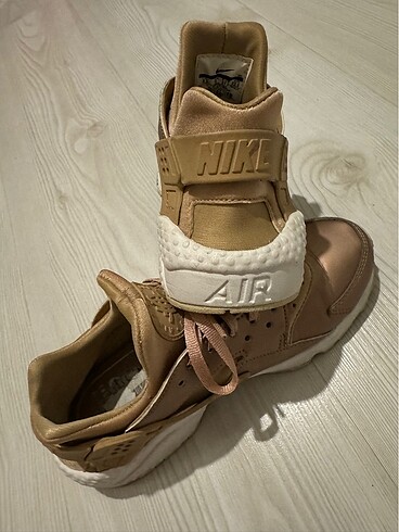 36 Beden Nike spor ayakkabı