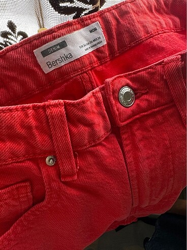 36 Beden BERSHKA şort