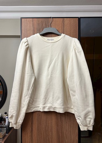 Stradivarius sweat
