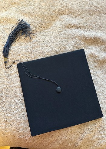 Medipol üniversitesi mezuniyet cübbesi - Görsel 5