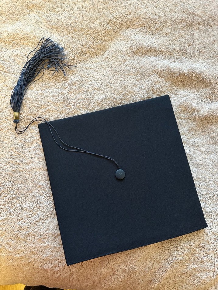 Medipol üniversitesi mezuniyet cübbesi - Görsel 5