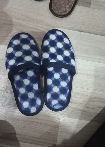 Mavi beyaz puantiyeli Kadın Ev Terliği - Görsel 2