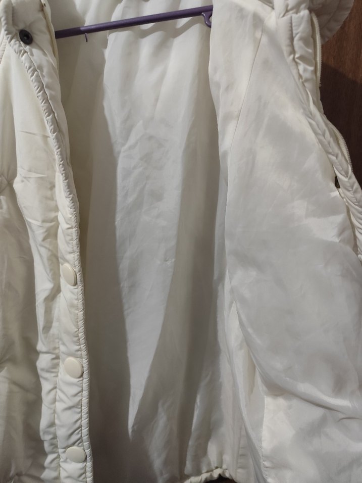 Düğmeli Beyaz Kız çocuk Kışlık Mont - Görsel 4