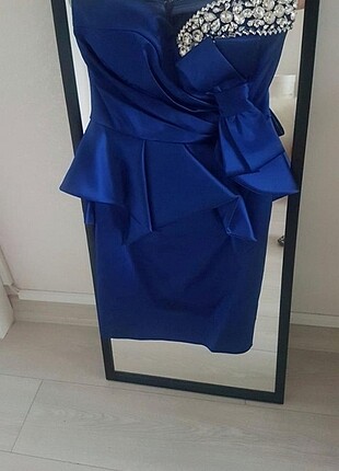 Saks mavisi taşlı elbise 