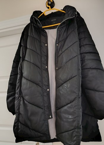 Düğmeli Siyah Kadın Midi Kışlık Mont 3 XL beden