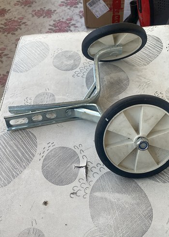 Beyaz Yan Tekerlekler - Üç Tekerlekli Bisiklet - Görsel 4