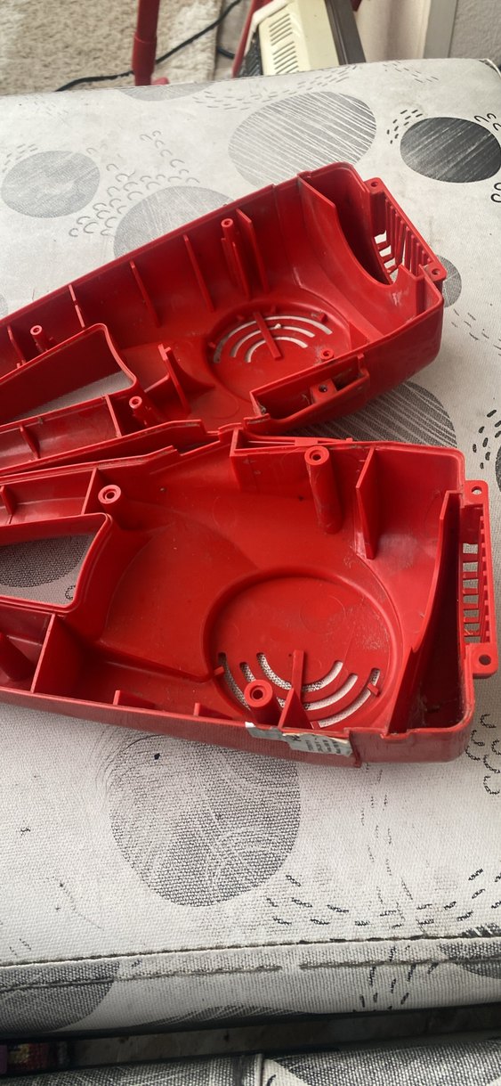 Kırmızı Elektrikli Süpürge Gövdesi Parçaları - Görsel 4