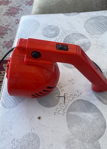 Beden Renk Kırmızı Renkli Elektrikli Süpürge