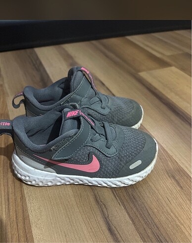 Nike 25 numara spor ayakkabı