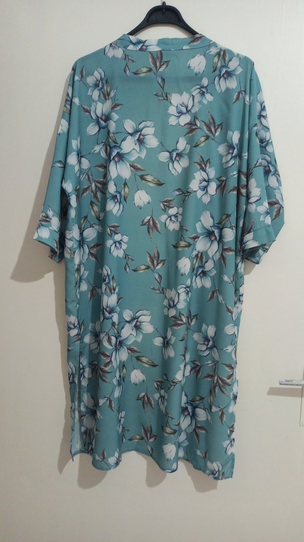 Turkuaz Çiçekli Uzun Bohem Kadın Kimono - Görsel 3