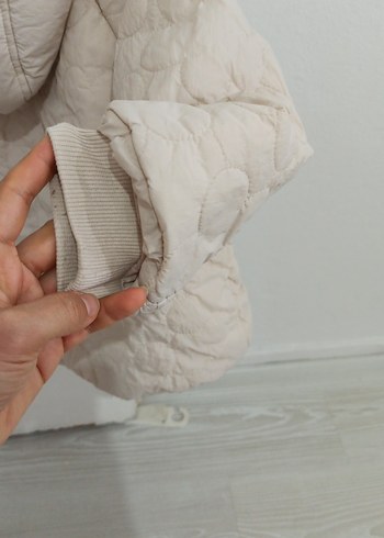 Kız Çocuk Kapüşonlu Bej Fermuarlı Mont - Görsel 3