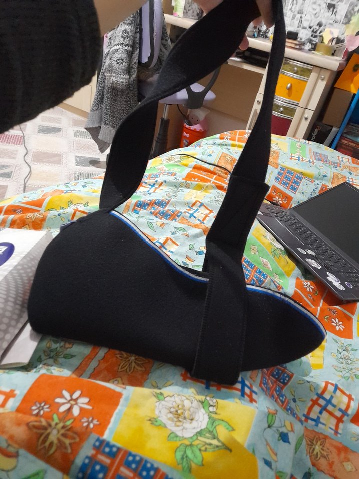 Medikalcıbasi Kol Askısı Lüks Siyah - Görsel 3