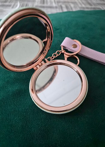 Pastel Yeşil Fermuarlı Rock Punk çift aynalı Anahtarlık - Görsel 2