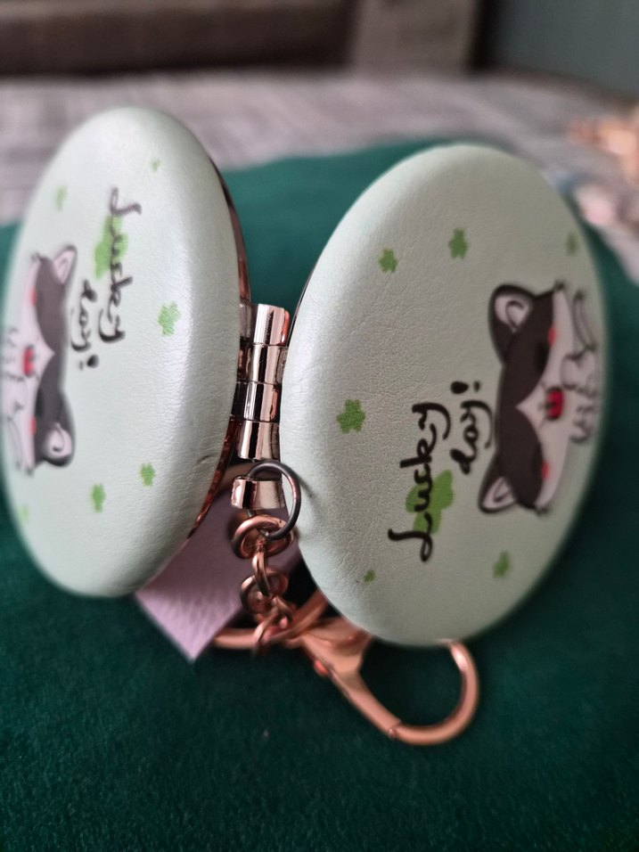 Pastel Yeşil Fermuarlı Rock Punk çift aynalı Anahtarlık - Görsel 3