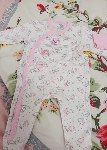 Düğmeli Pembe Baskılı Bebek Kız Tulumu - Görsel 2