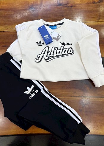10 Yaş Beden Adidas Originals Beyaz Sweatshirt ve Siyah Eşofman