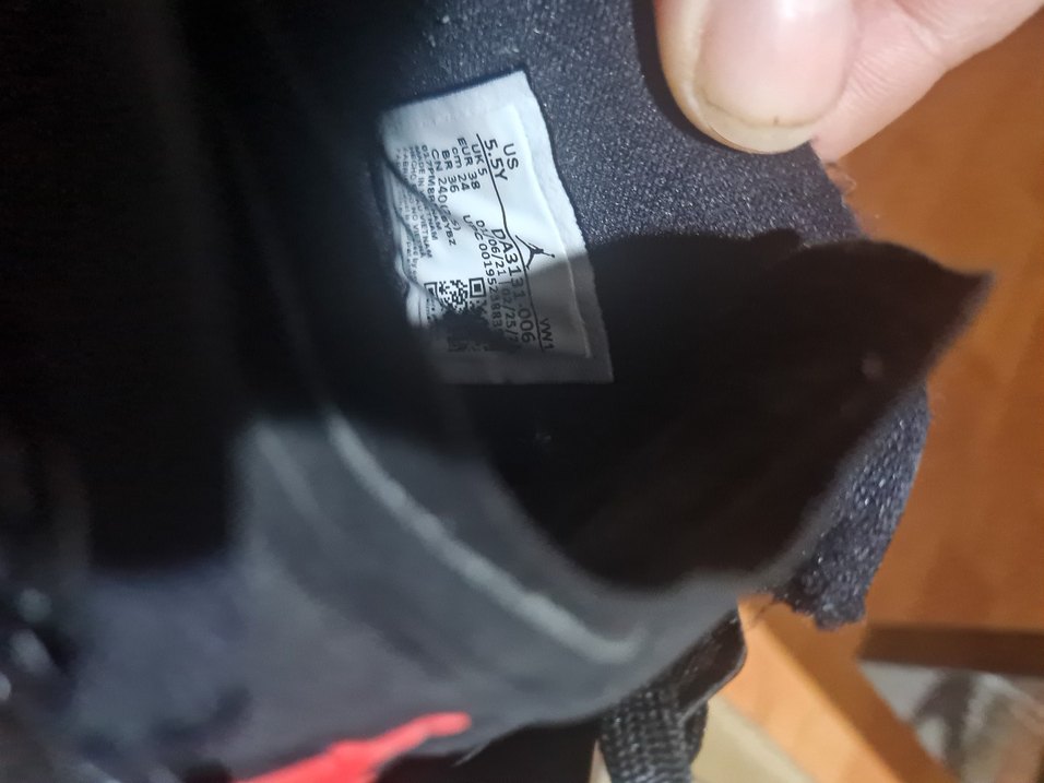 Kırmızı Siyah Basketbol Ayakkabısı - Görsel 2