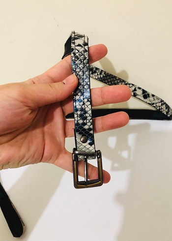 Gri Yılan Derisi Desenli Kadın Kemer - Görsel 2