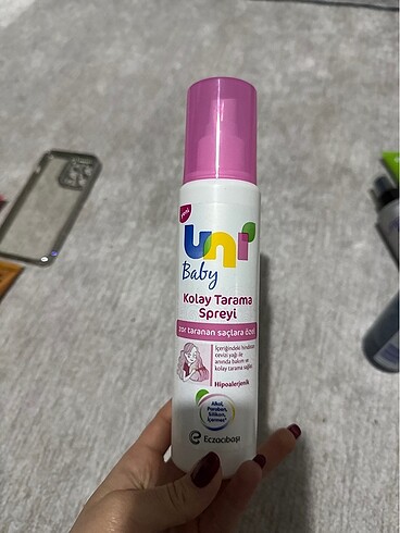 Kolay saç tarama spreyi