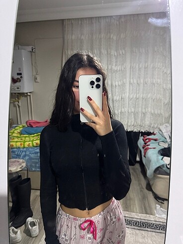 s Beden Siyah crop üst