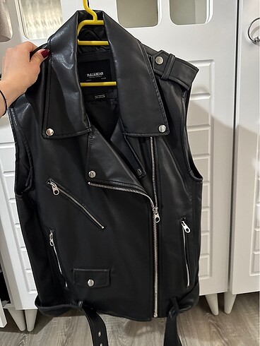 Pull and Bear Deri yelek
