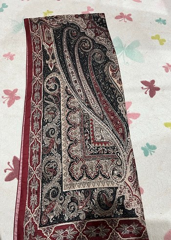 Bordo etnik desen şal