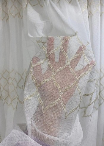 Altın Yaldızlı Tül Perde - Görsel 3