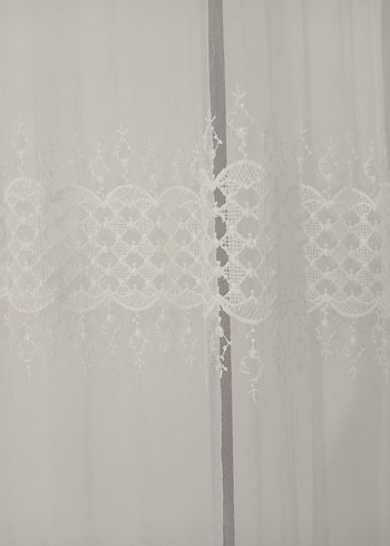 Beyaz Nakışlı Tül Perde - Görsel 2