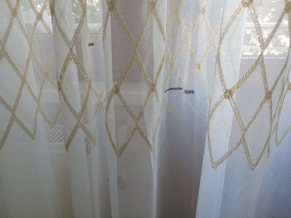 Altın Yaldızlı Tül Perde - Görsel 2