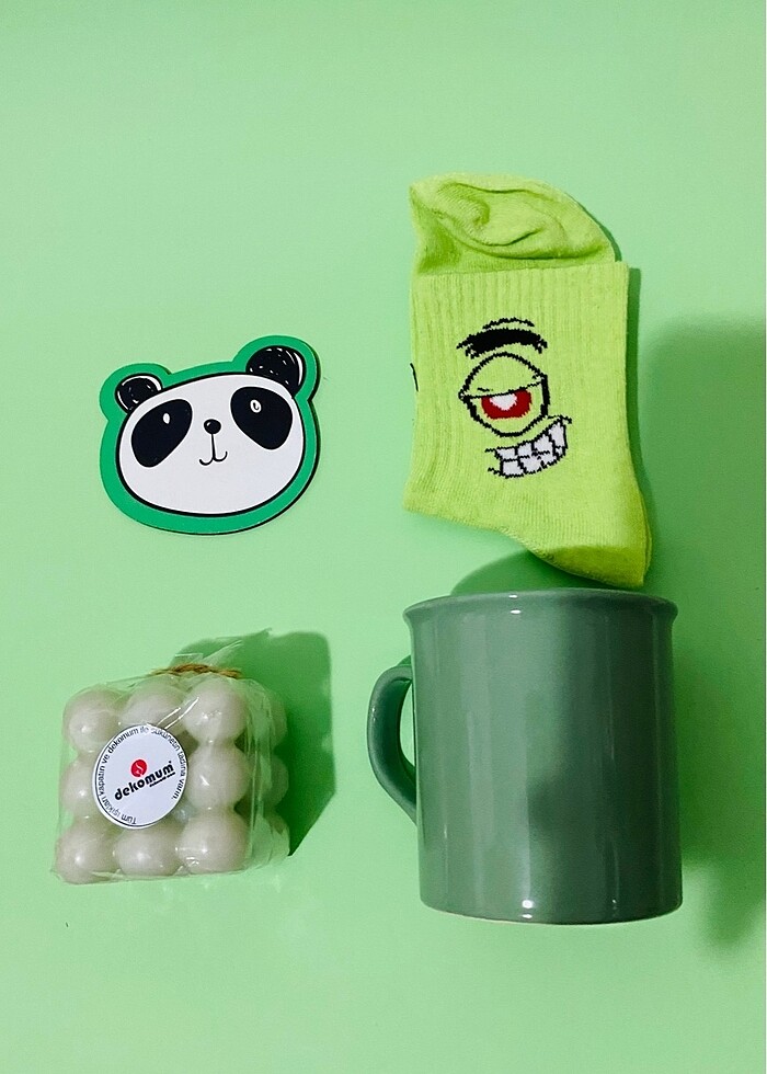 Yeşil konsept hediye kutusu - Görsel 3