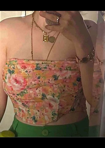 Trendyol & Milla Çiçek Desenli Pilili Straplez Mini Bluz