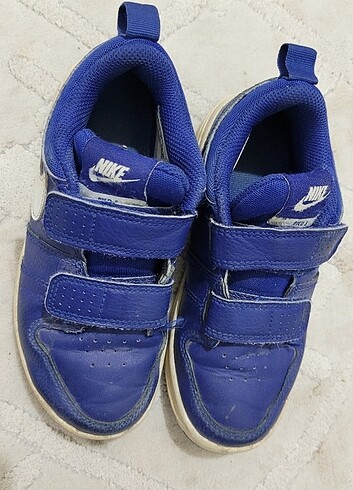 28 Beden Orijinal Nike marka 28 numara erkek çocuk spor ayakkabı. 