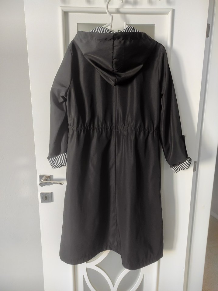 Uzun Siyah Kadın Yağmurluk Fermuarlı - Görsel 4