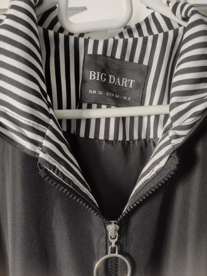 Uzun Siyah Kadın Yağmurluk Fermuarlı - Görsel 3